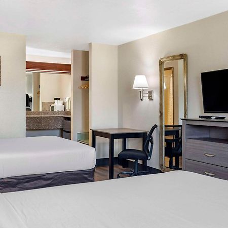 Econo Lodge Portland Airport Eksteriør bilde