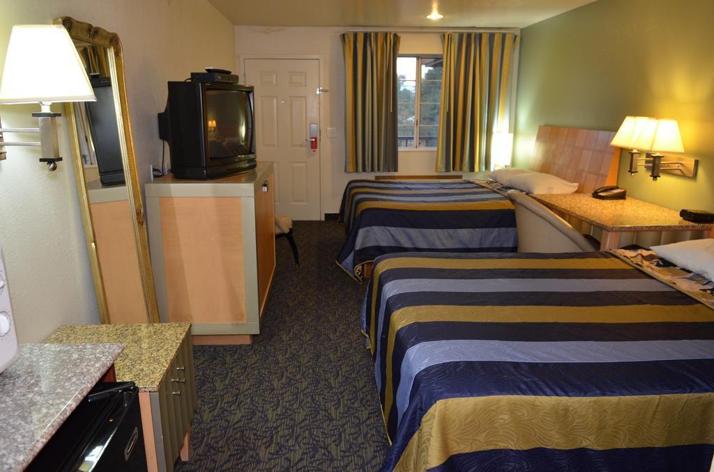 Econo Lodge Portland Airport Eksteriør bilde